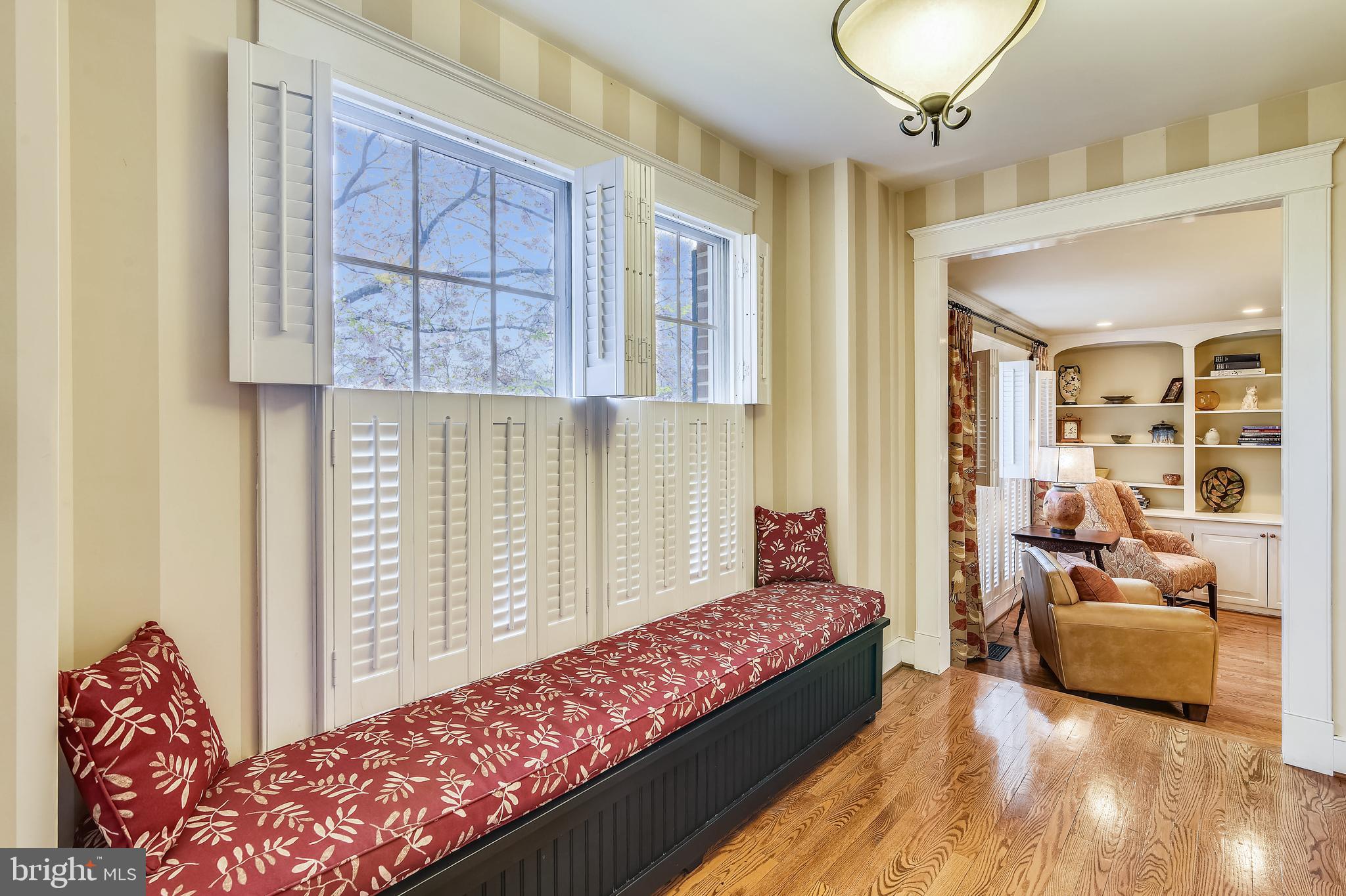 LEESBURG - Residential