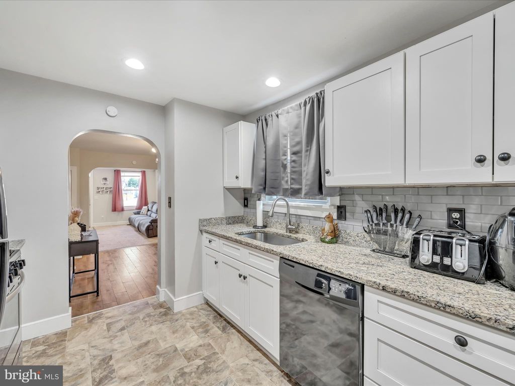 Photo of 437 Cherry Street, COLUMBIA, PA 17512 (MLS # PALA2076774)