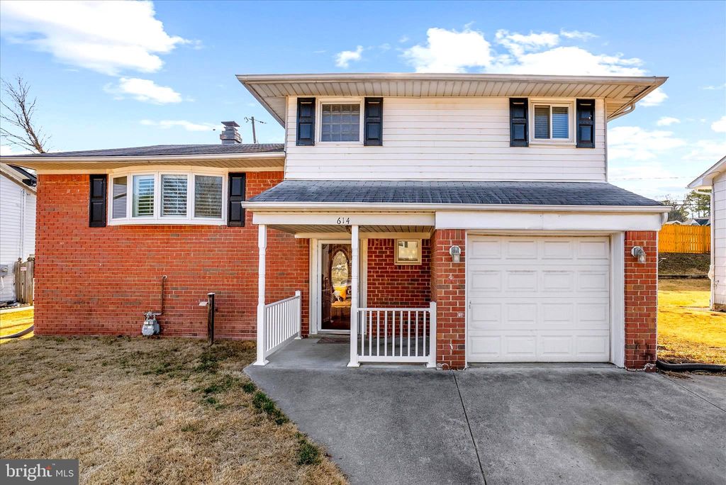 Photo of 614 Nolberry Drive, GLEN BURNIE, MD 21061 (MLS # MDAA2138166)