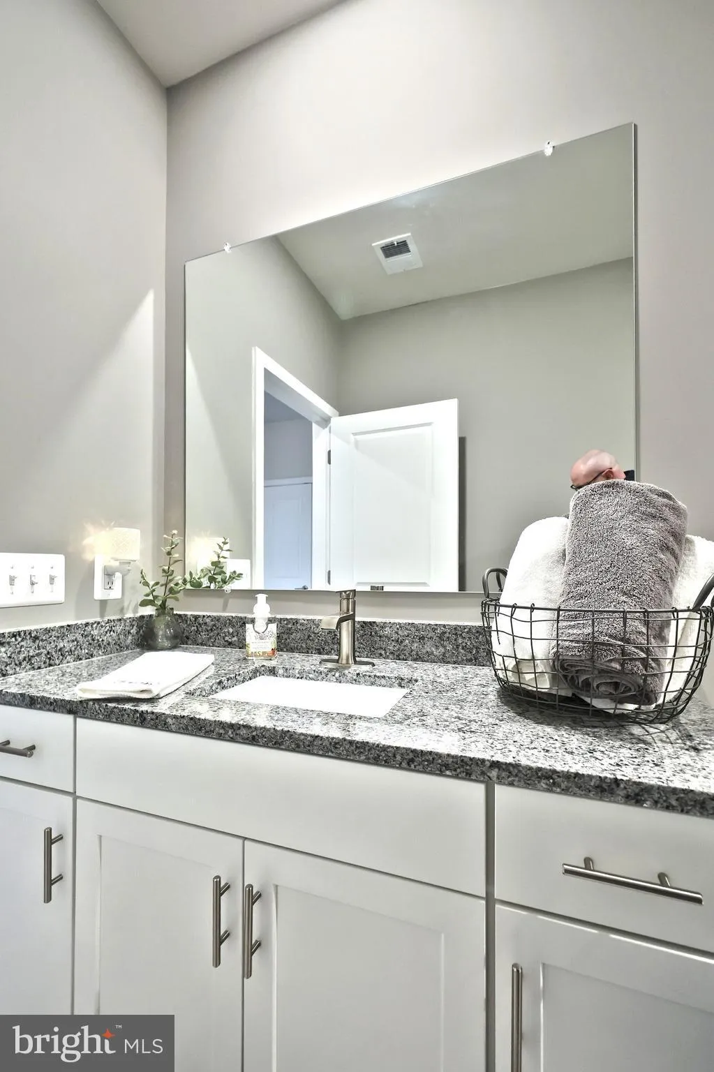 Gettysburg, Pennsylvania 17325, United States, 4 Bedrooms Bedrooms, ,4 BathroomsBathrooms,Residential,Active,108412