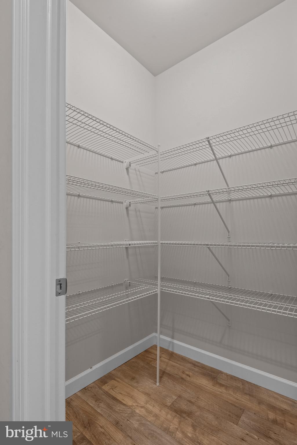 WOODLAND HILLS - Residential