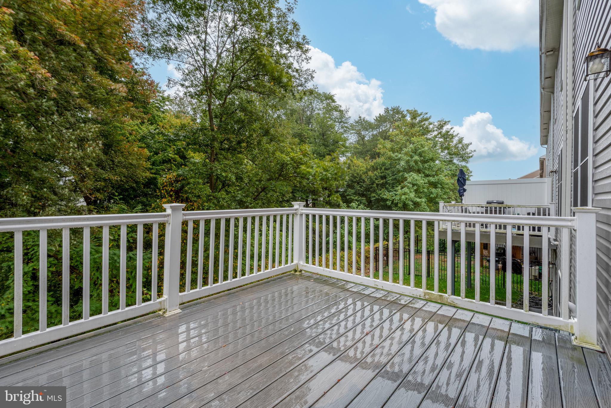 WOODLAND HILLS - Residential