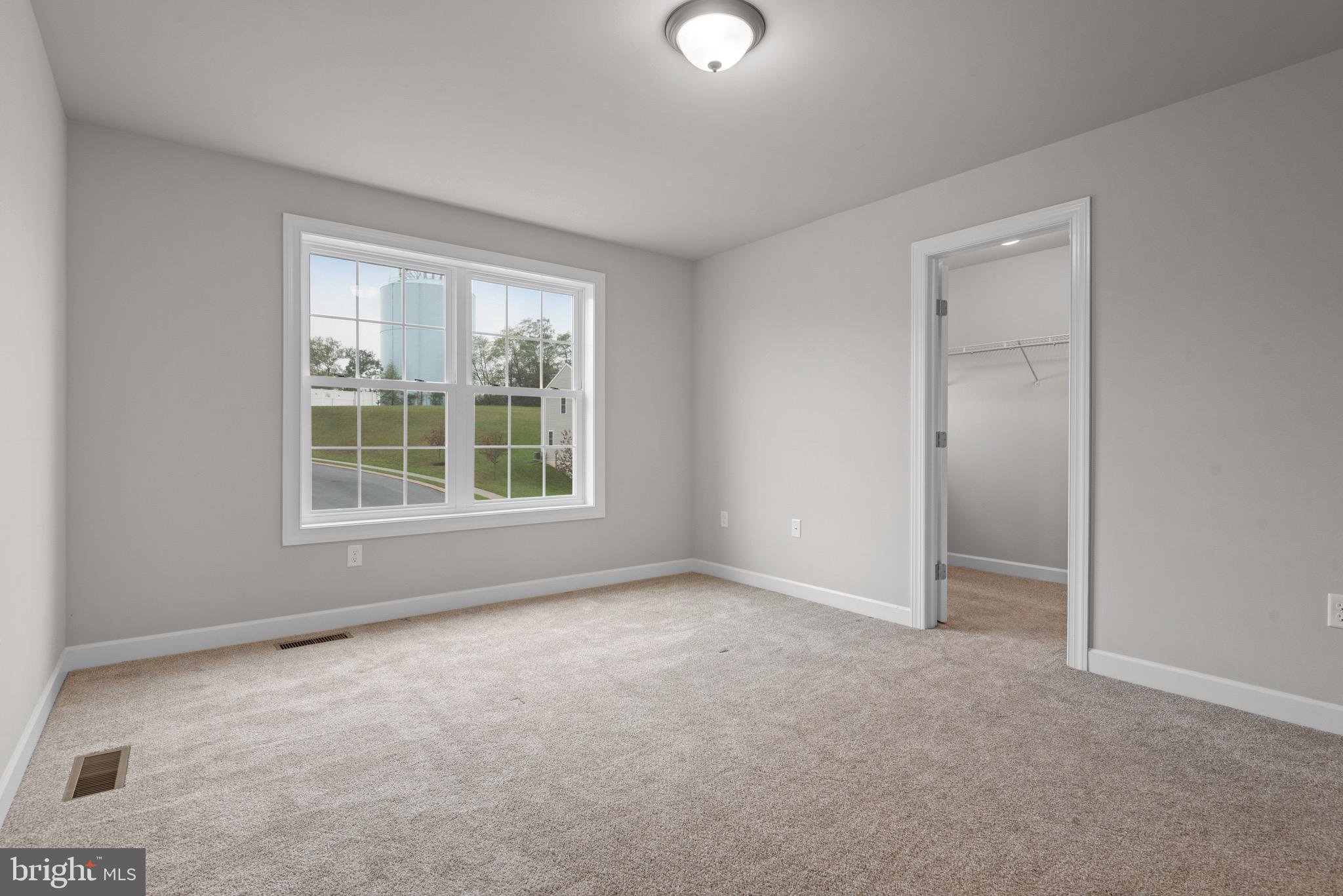 WOODLAND HILLS - Residential