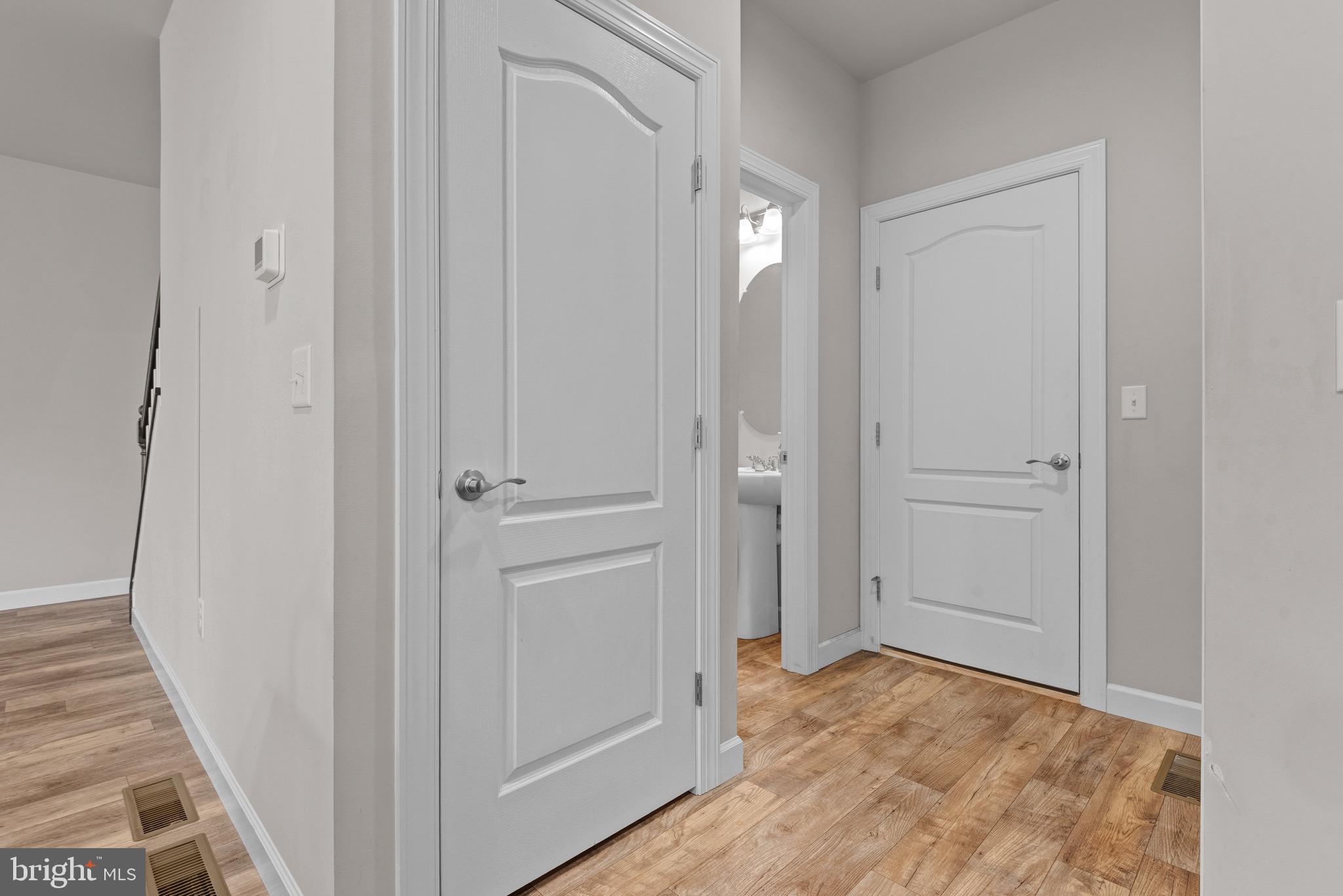 WOODLAND HILLS - Residential