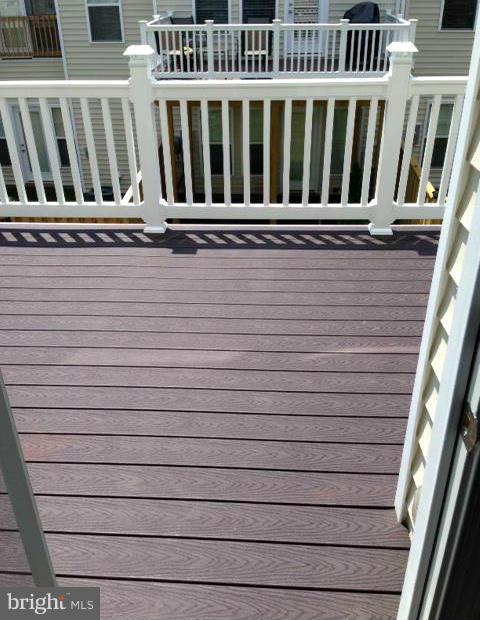 SIGNATURE AT BROADLANDS - Residential Lease