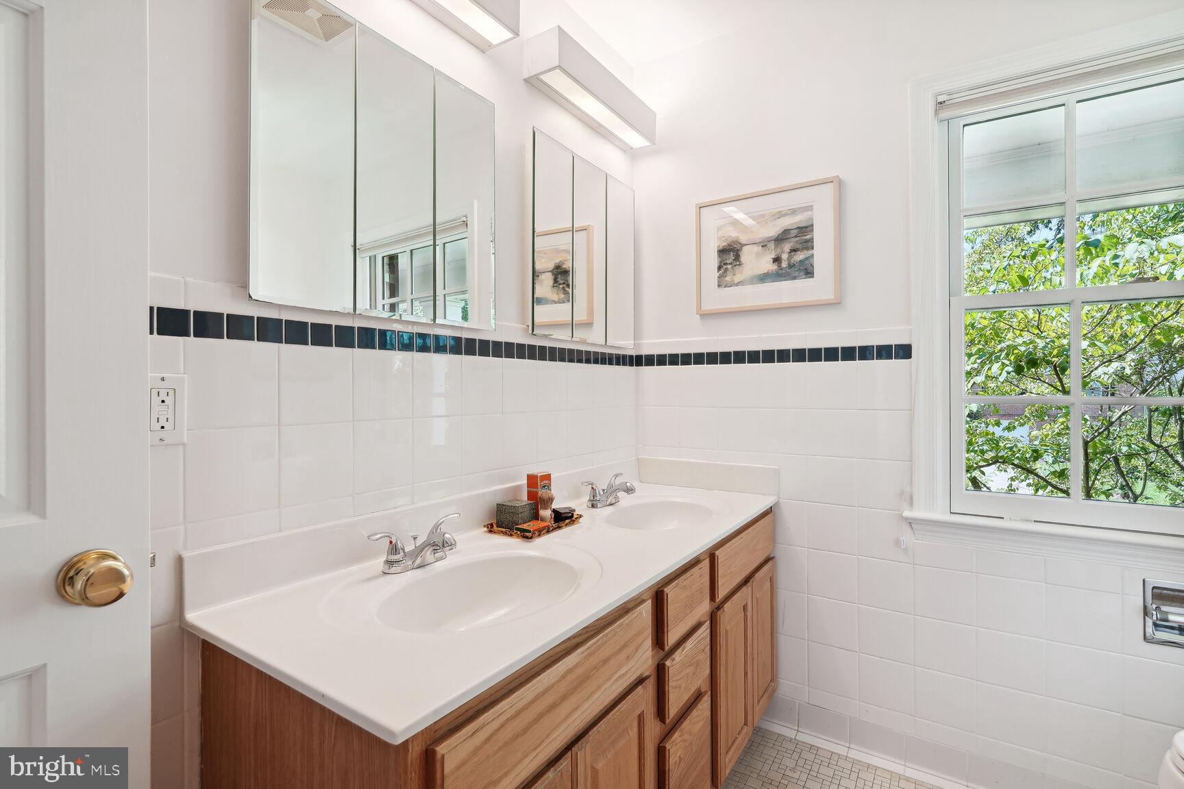 KENWOOD PARK - Residential