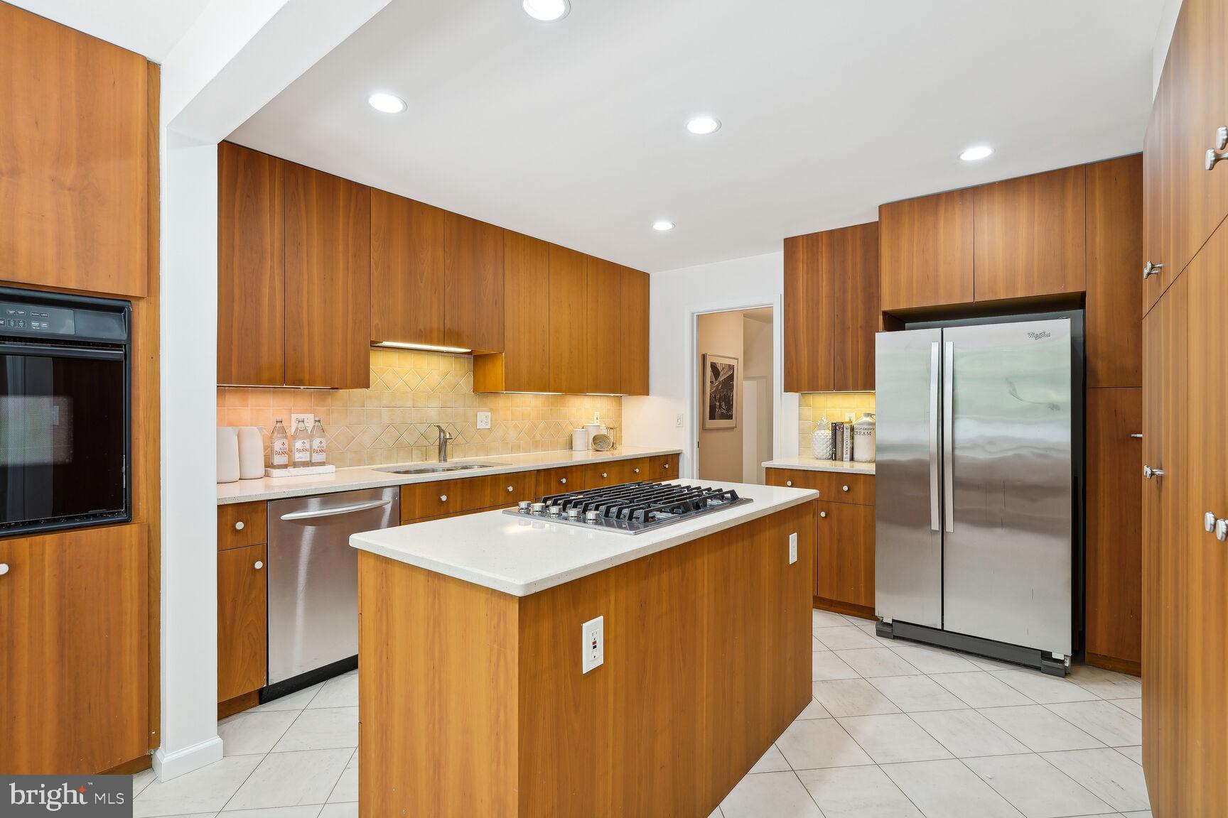 KENWOOD PARK - Residential