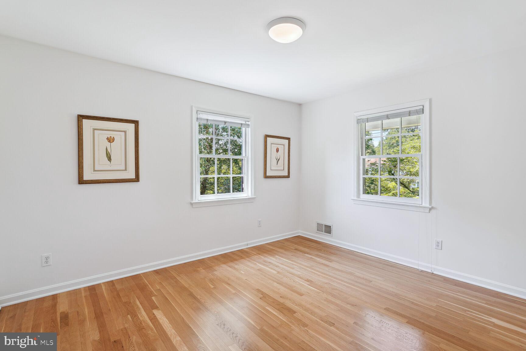 KENWOOD PARK - Residential