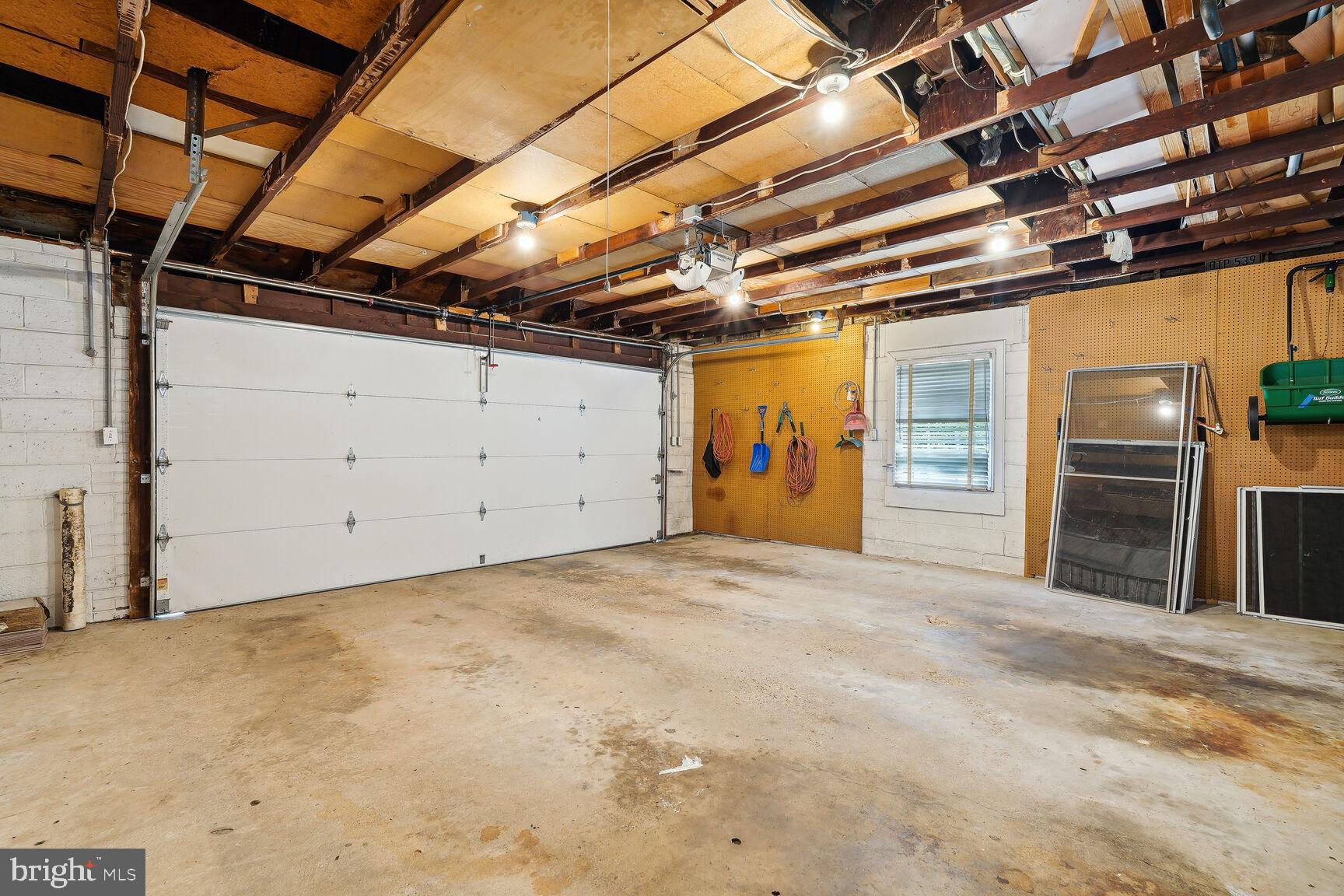 KENWOOD PARK - Residential