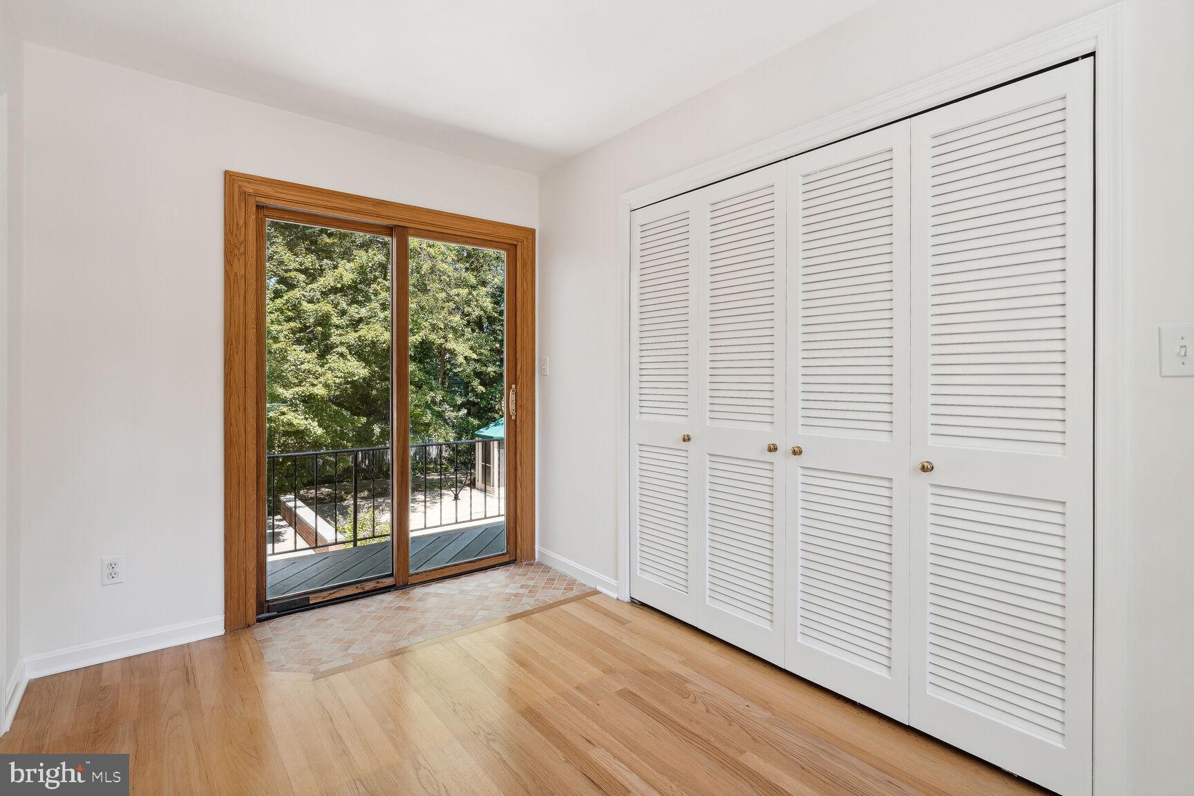 KENWOOD PARK - Residential