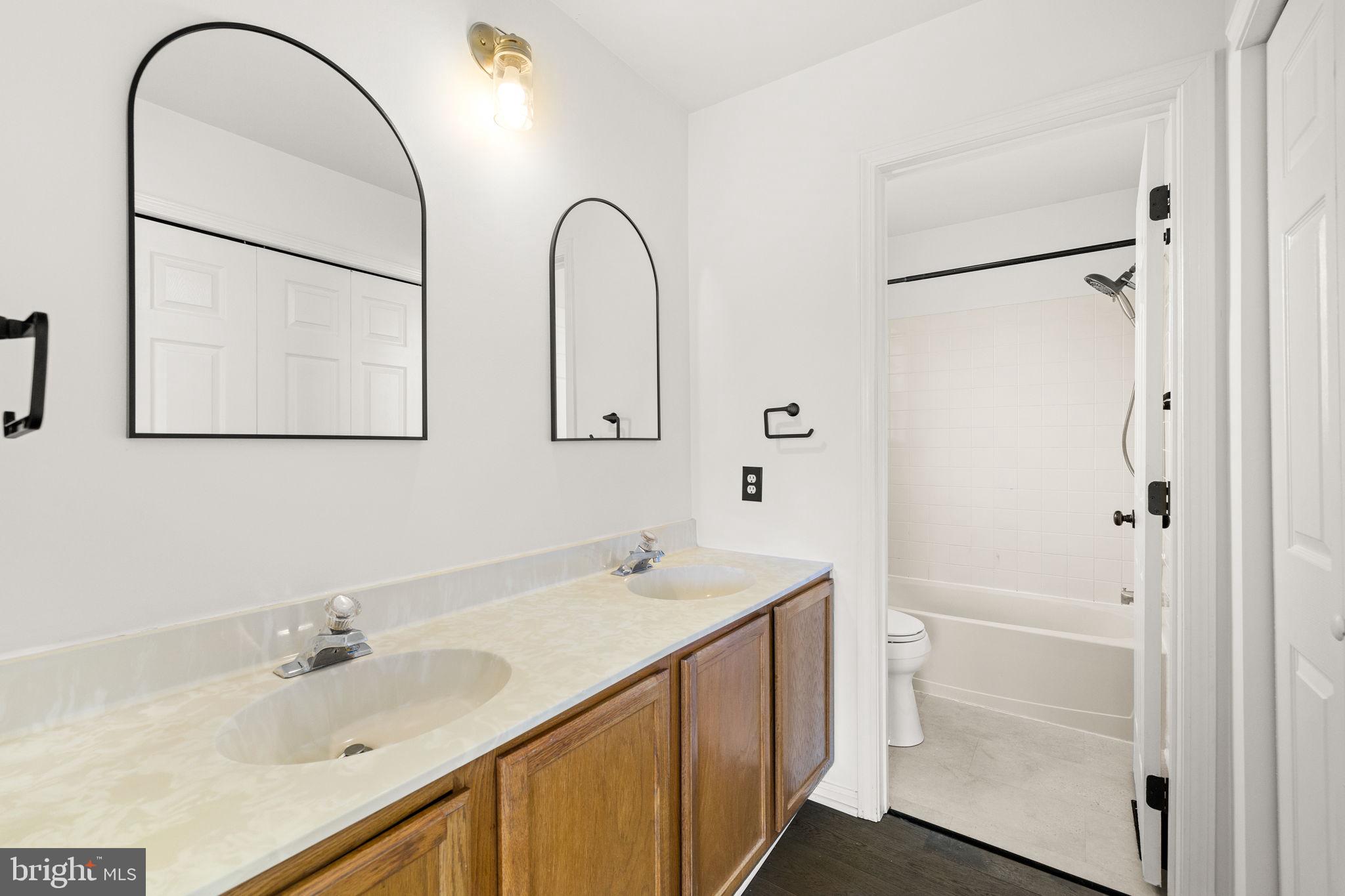 TOLLGATE LANDING - Residential