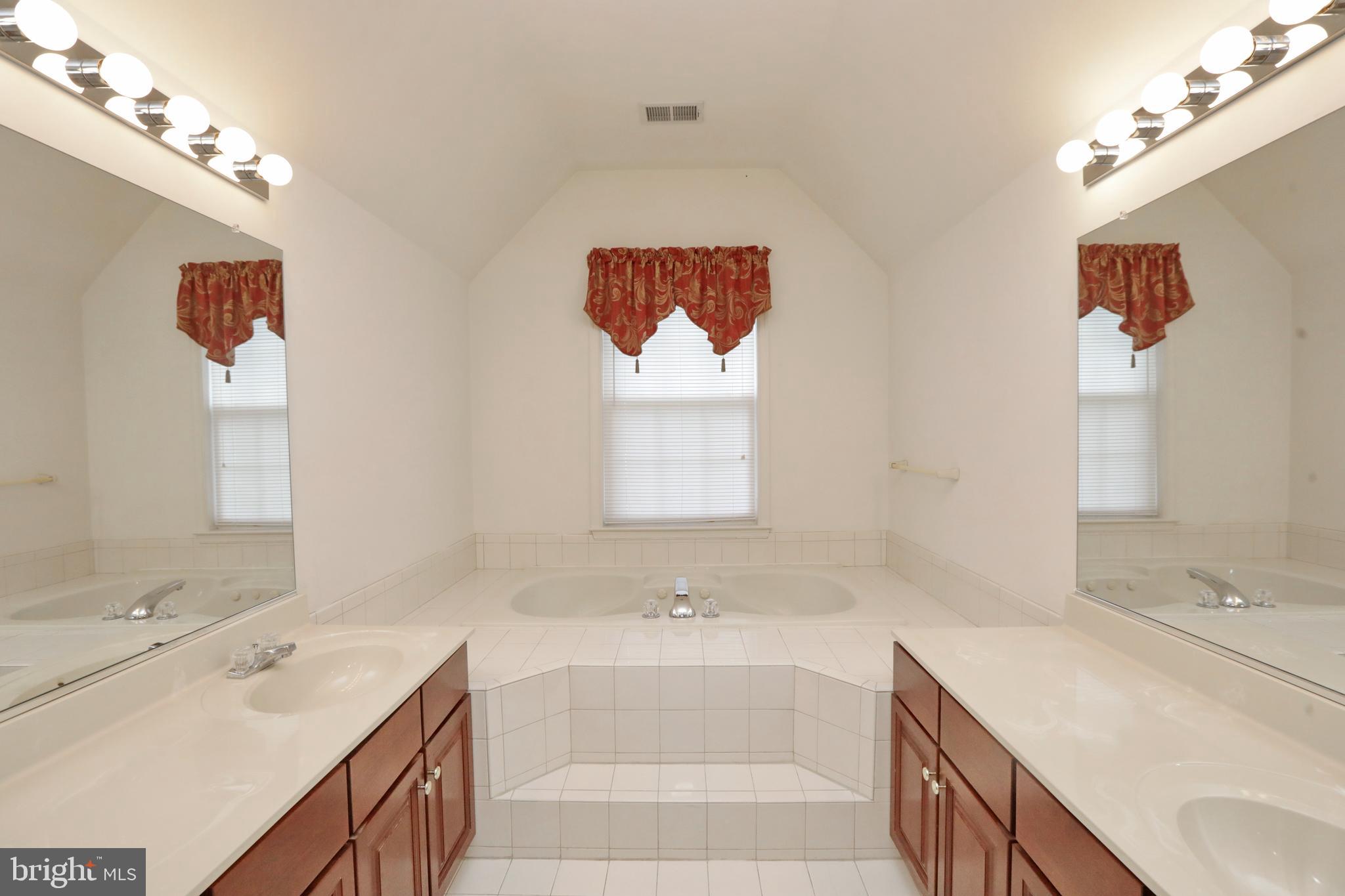 SETTLE WOODS - Residential