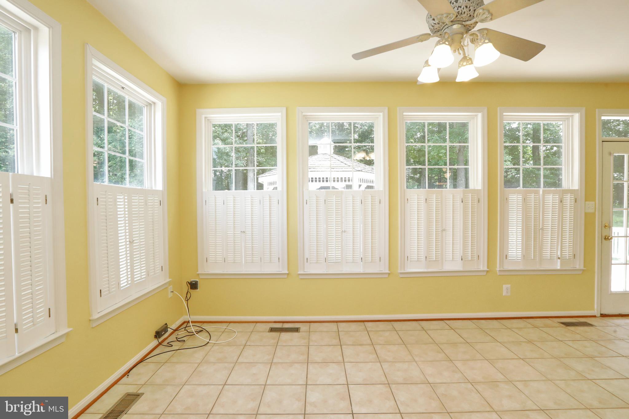 SETTLE WOODS - Residential