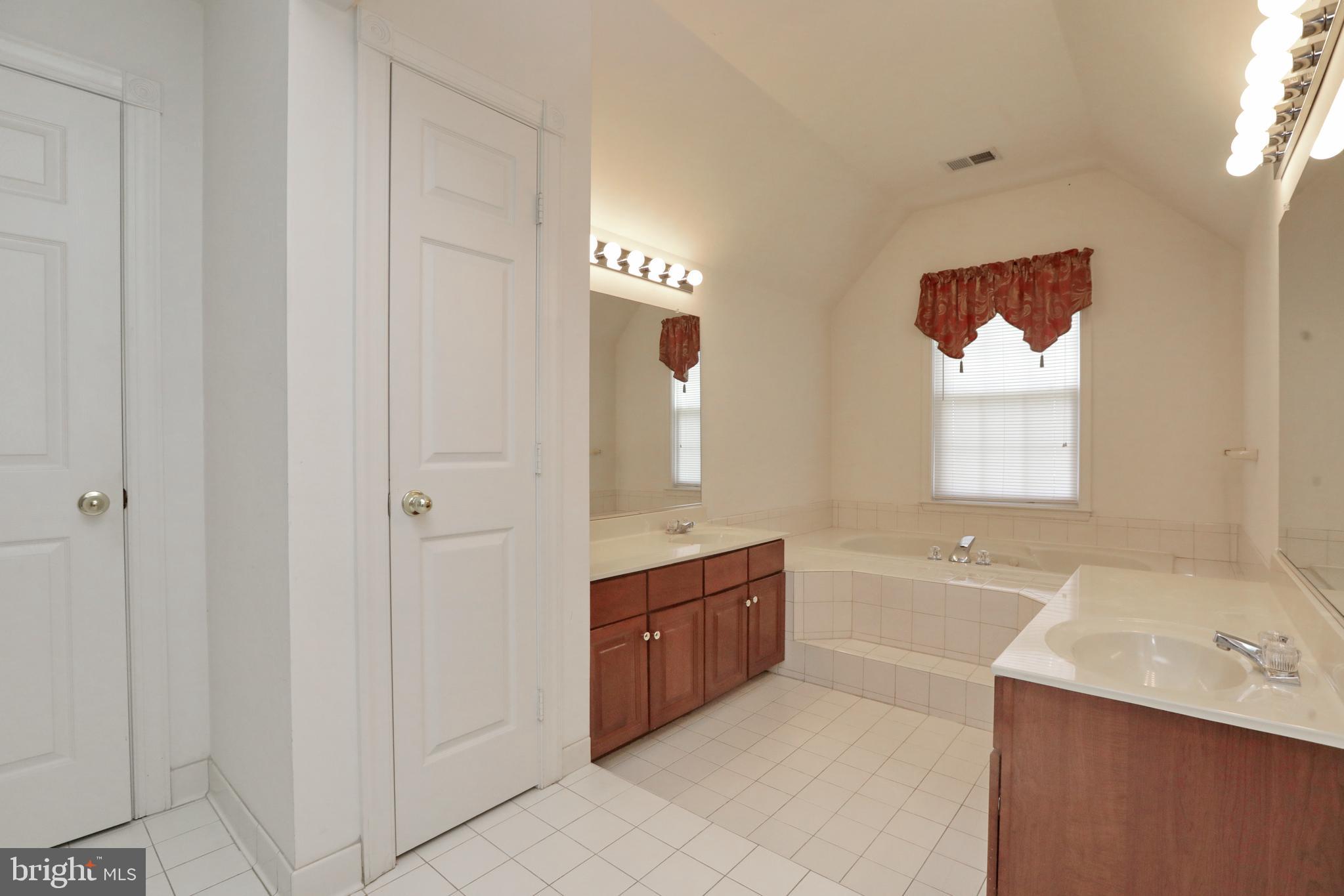 SETTLE WOODS - Residential