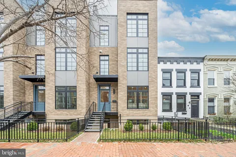 MLS: DCDC2189078