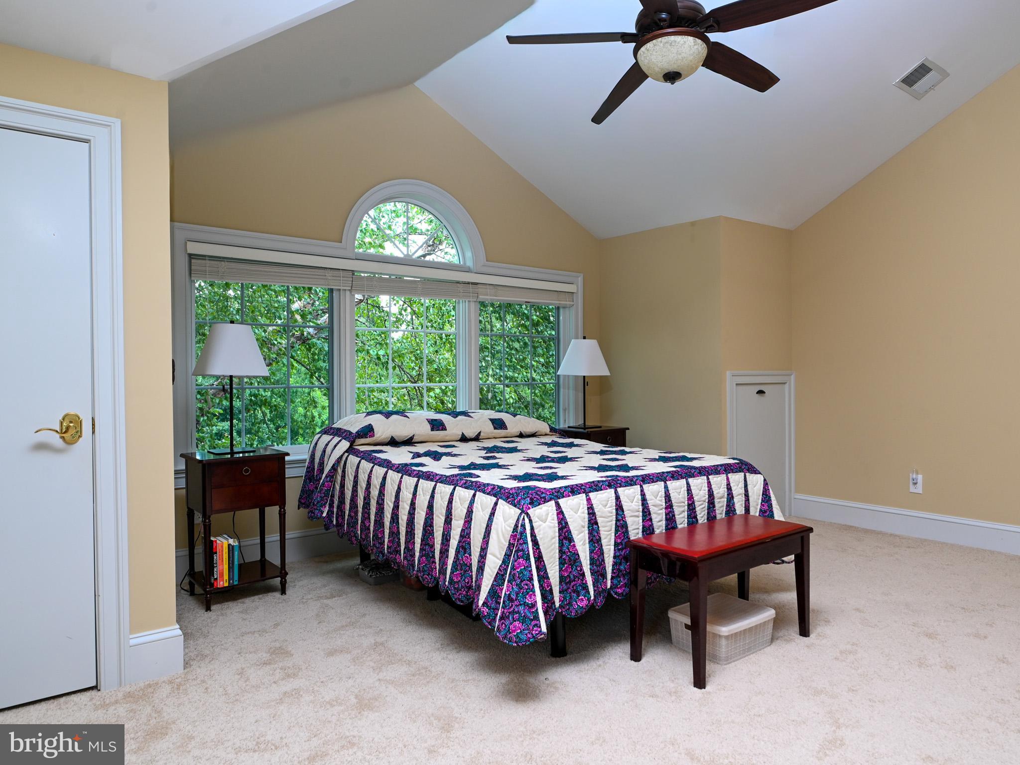 HUNT CHASE - Residential