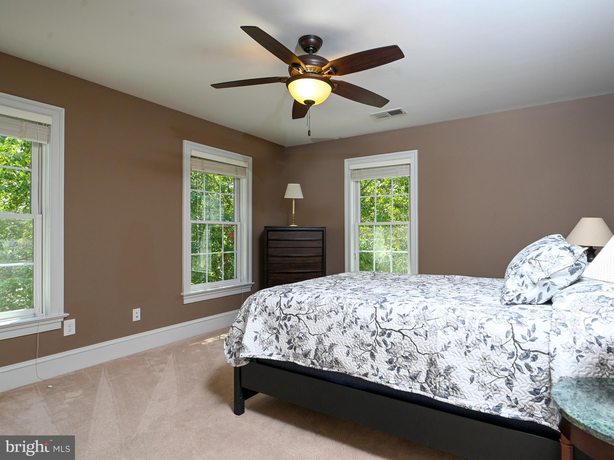 HUNT CHASE - Residential