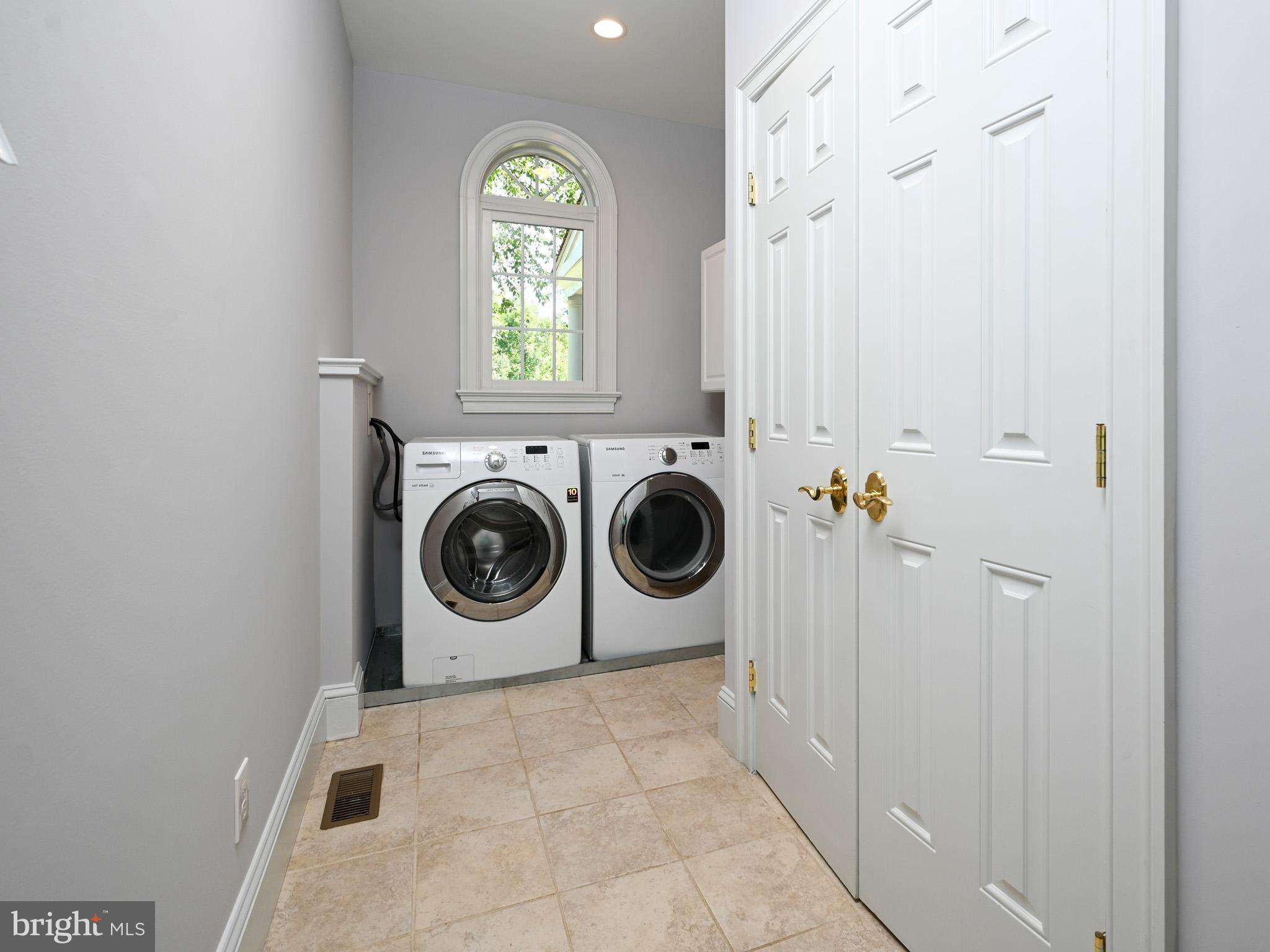 HUNT CHASE - Residential