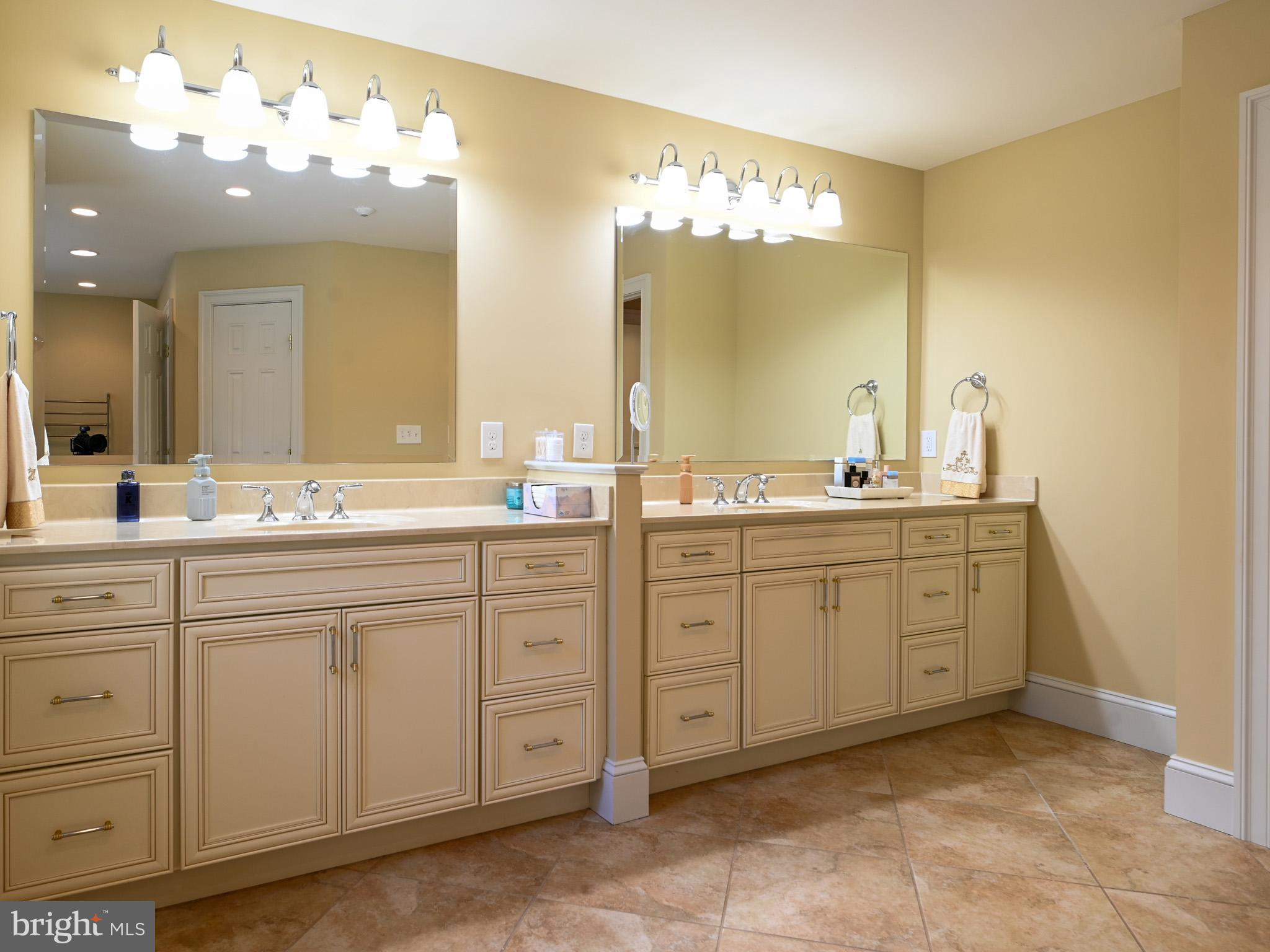 HUNT CHASE - Residential