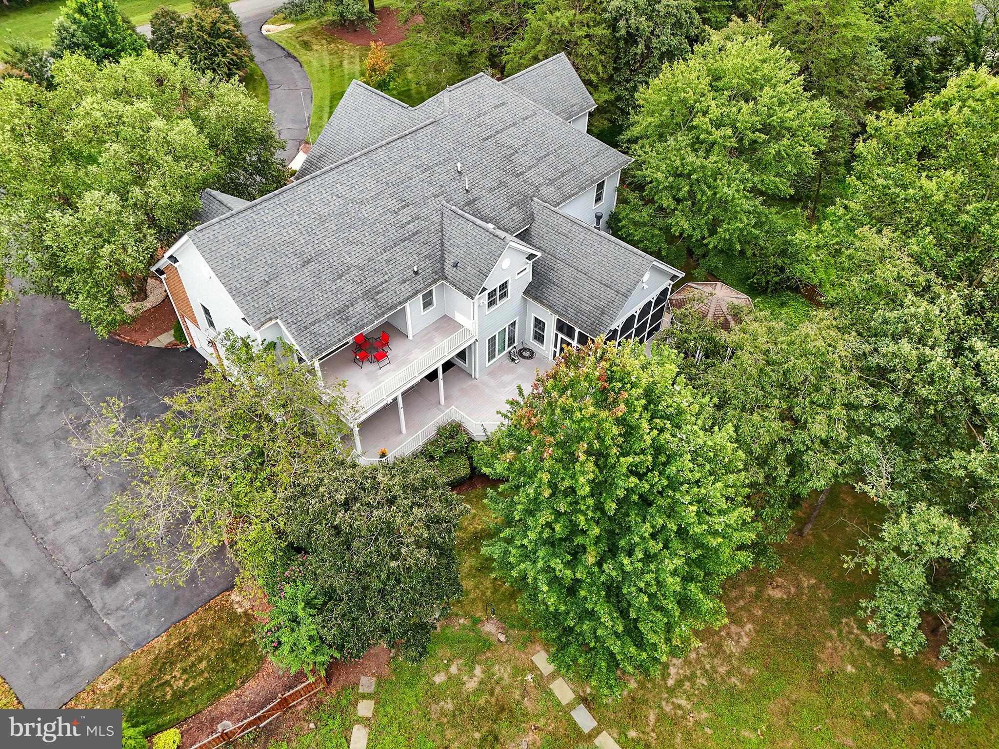 6304 HUNT CHASE COURT