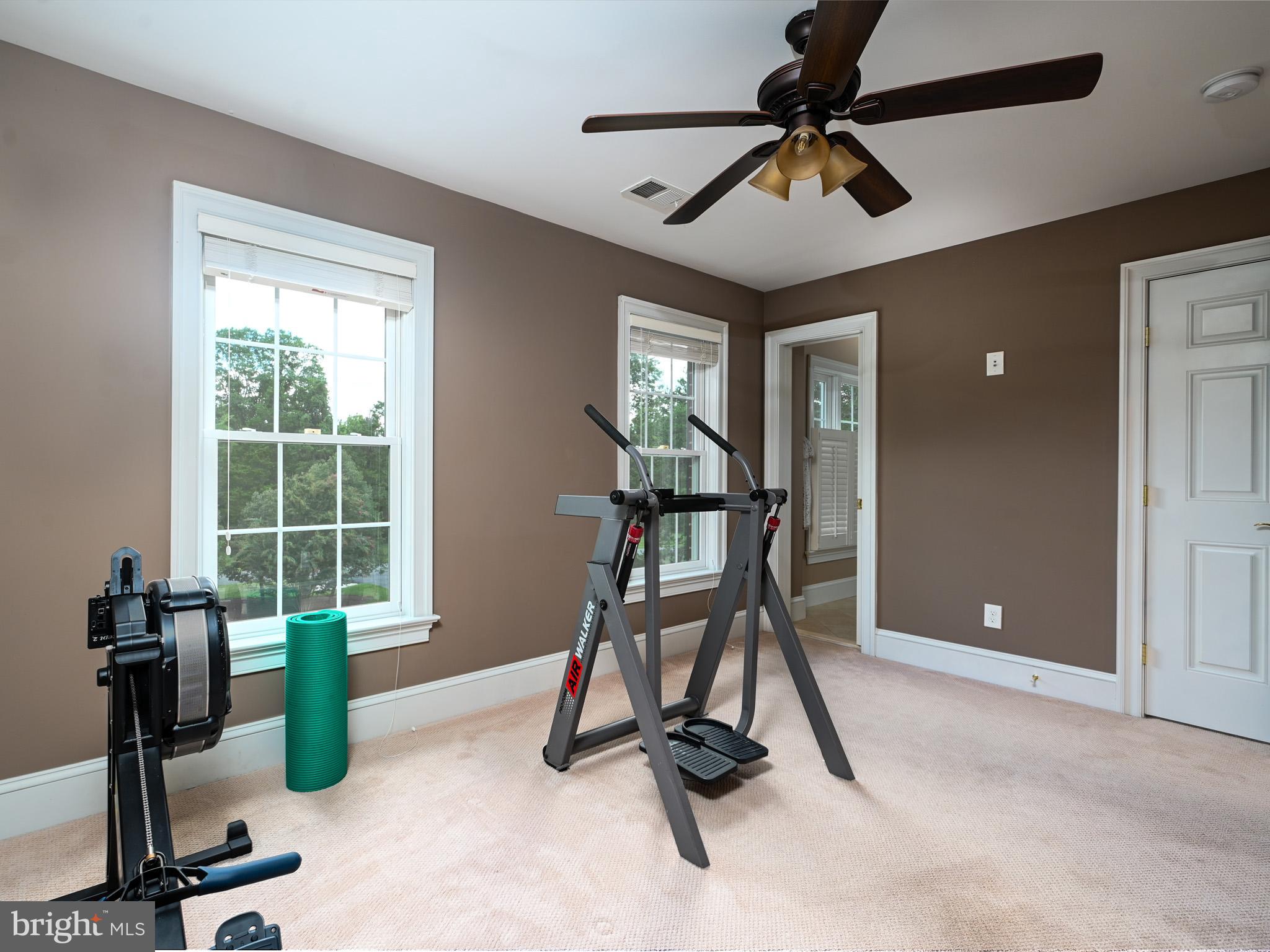 HUNT CHASE - Residential