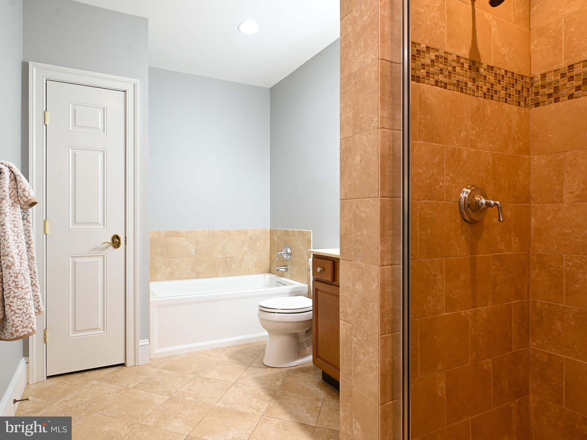 HUNT CHASE - Residential