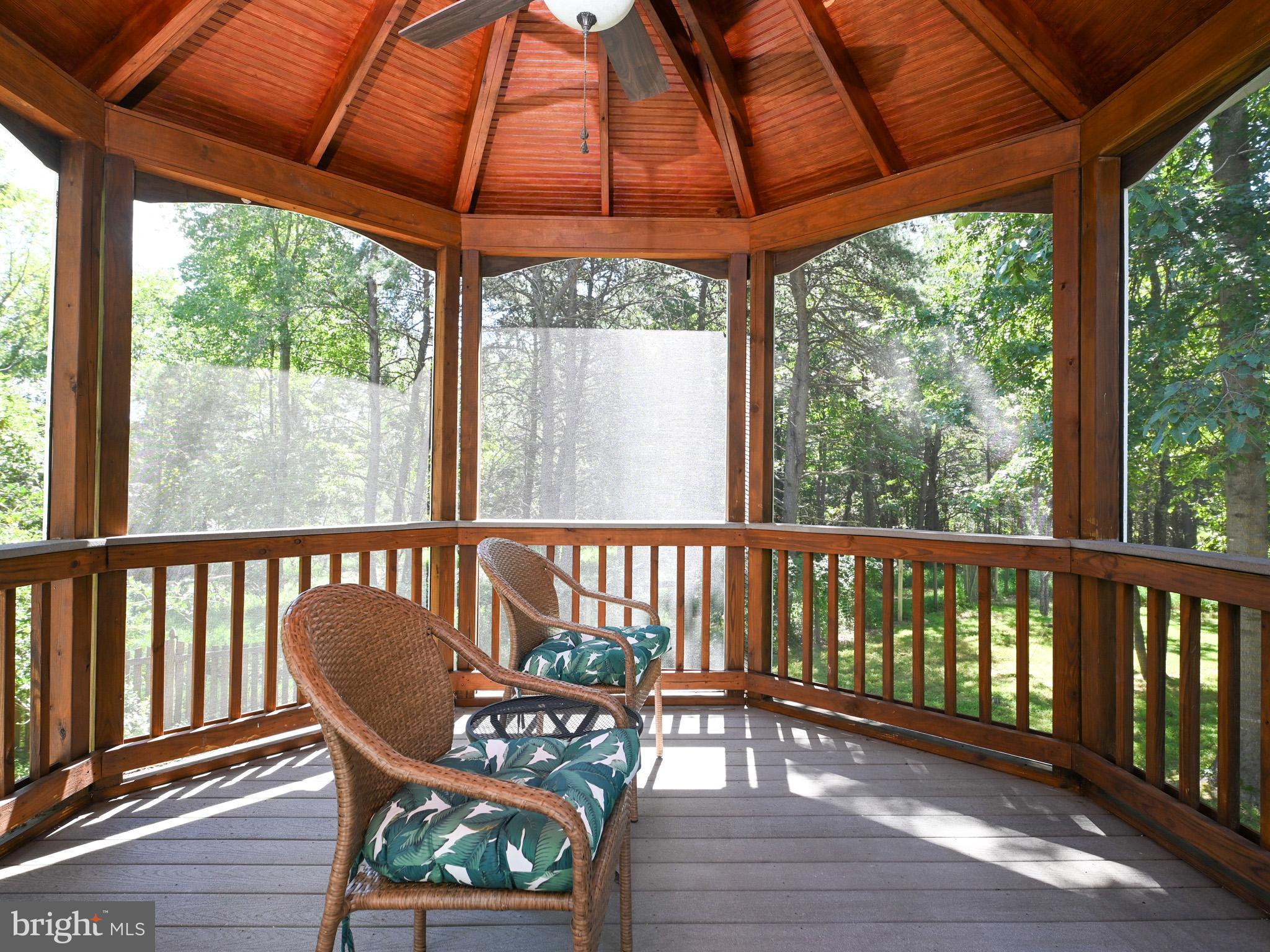 HUNT CHASE - Residential