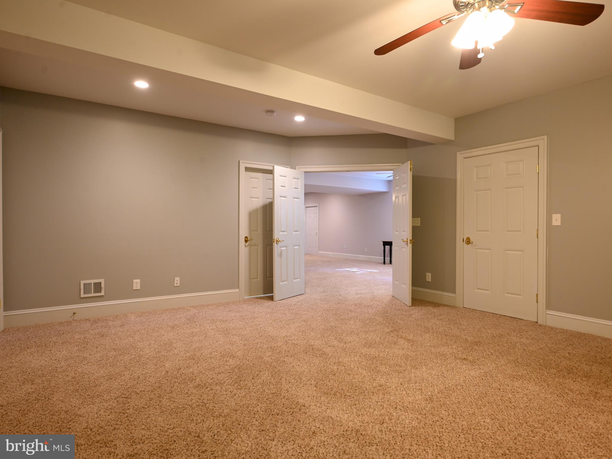 HUNT CHASE - Residential