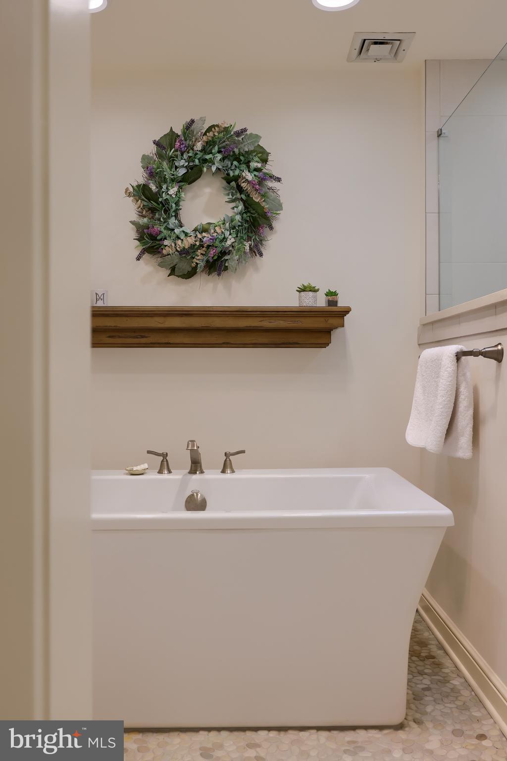 BROOK FARMS - Residential