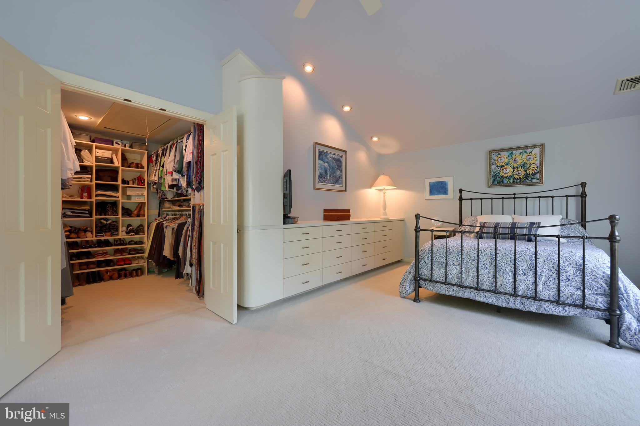 BROOK FARMS - Residential