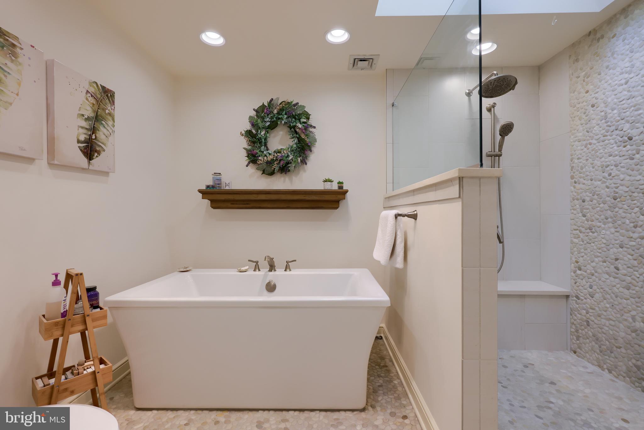 BROOK FARMS - Residential