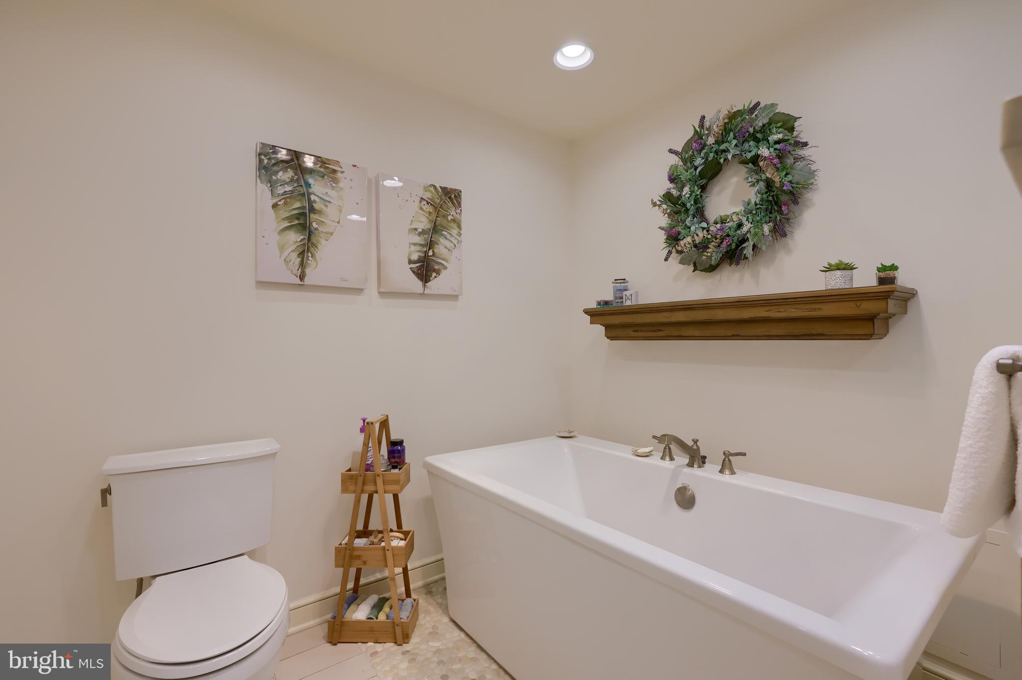 BROOK FARMS - Residential