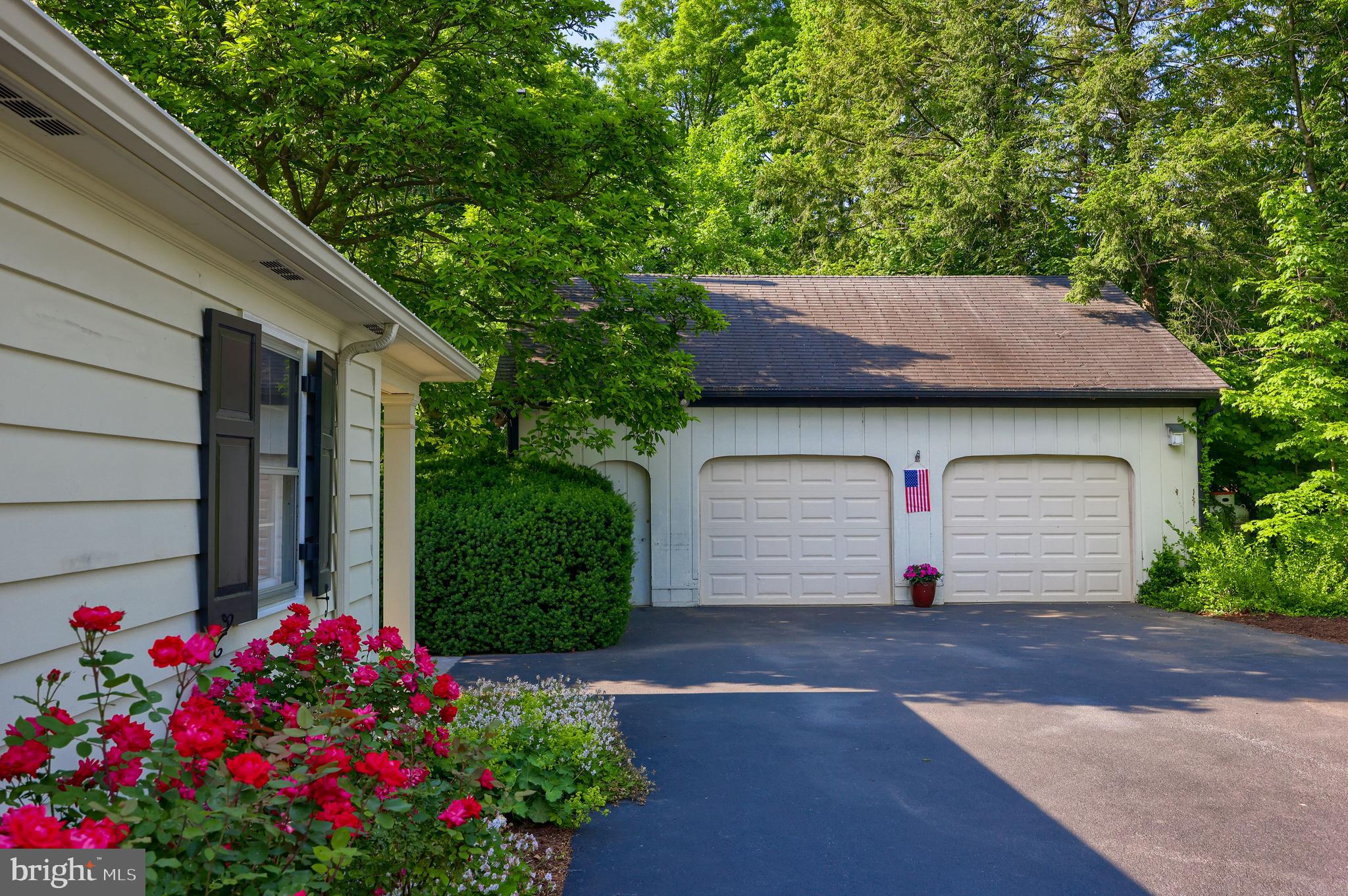 BROOK FARMS - Residential