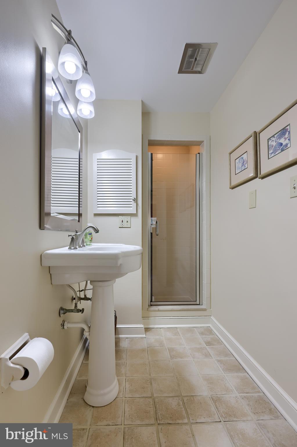 BROOK FARMS - Residential