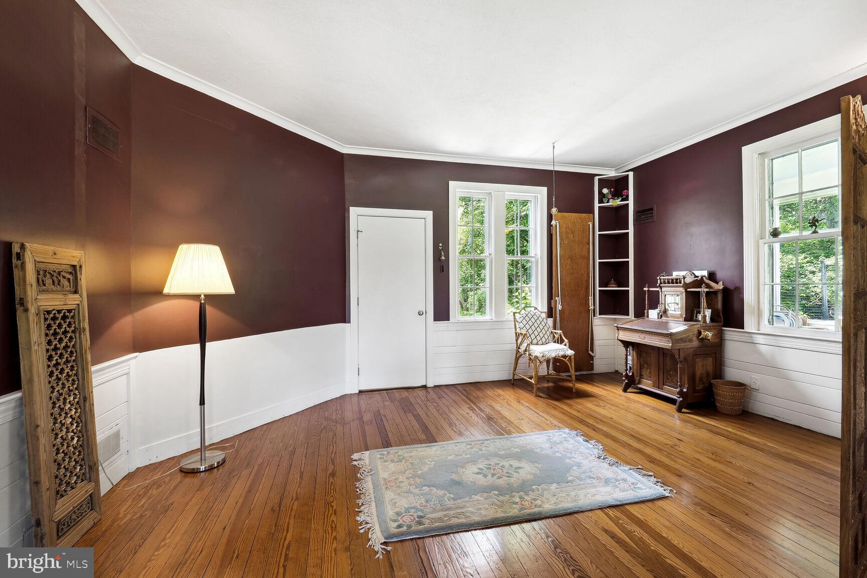 DARNESTOWN OUTSIDE - Residential