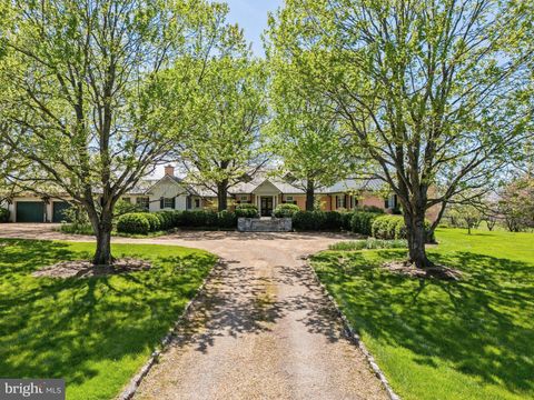 154 CLAY HILL ROAD BOYCE VA 22620