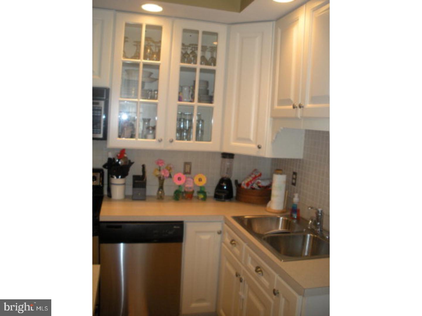 YORKVILLE - Residential