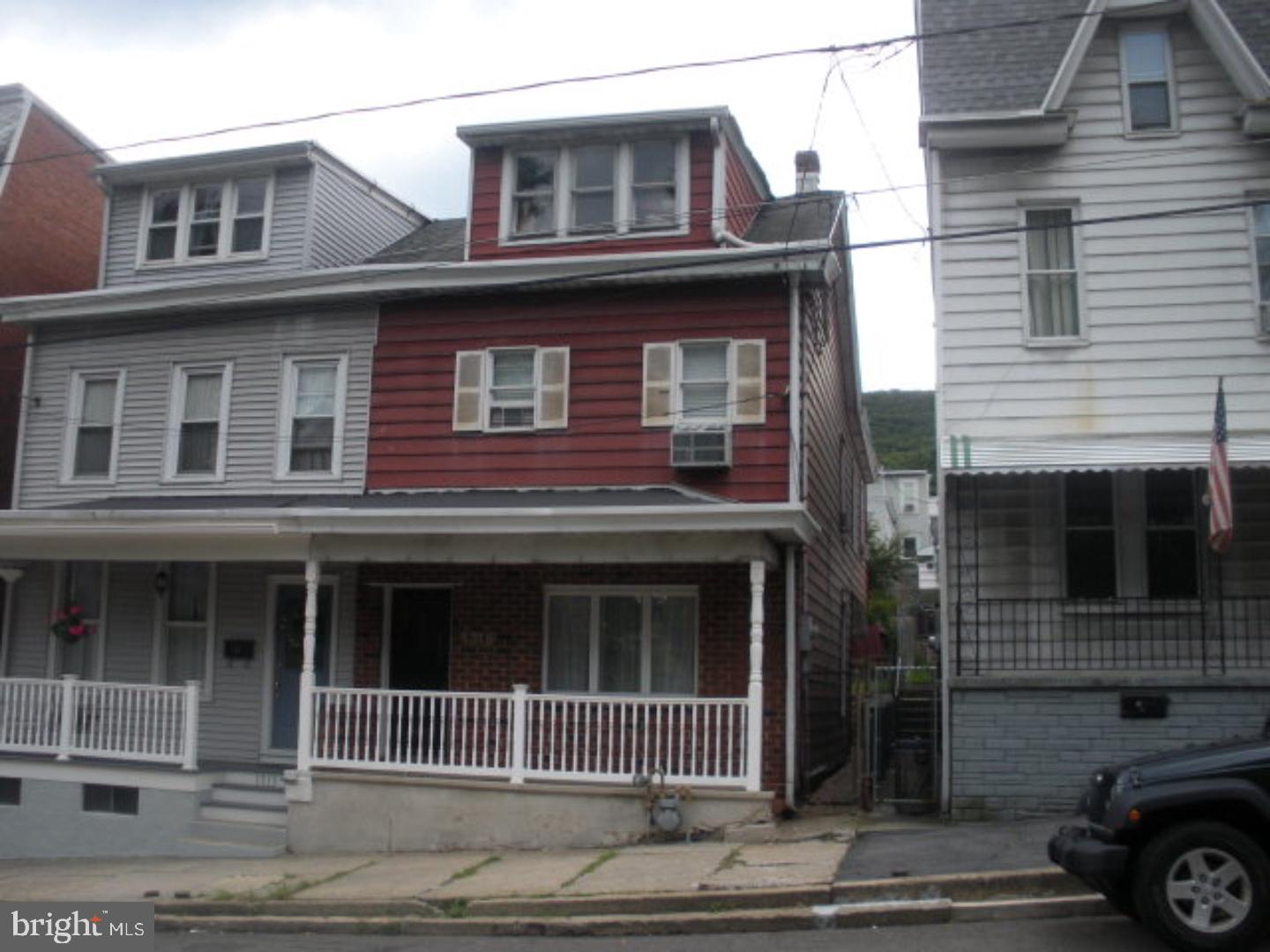 YORKVILLE - Residential