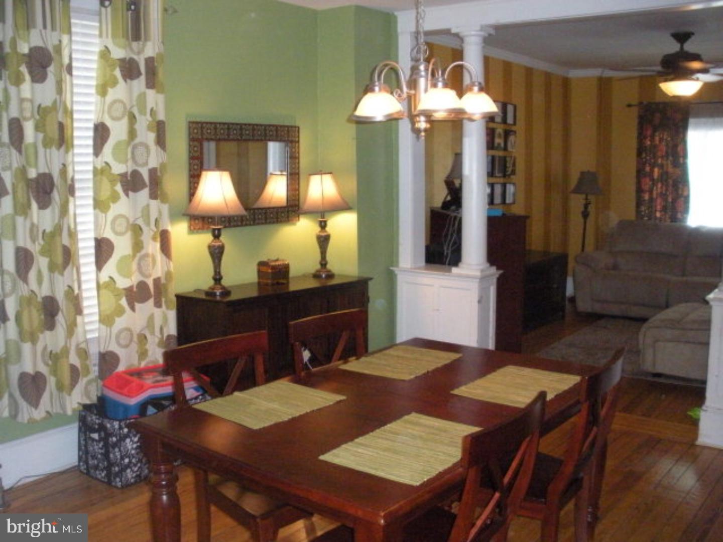 YORKVILLE - Residential