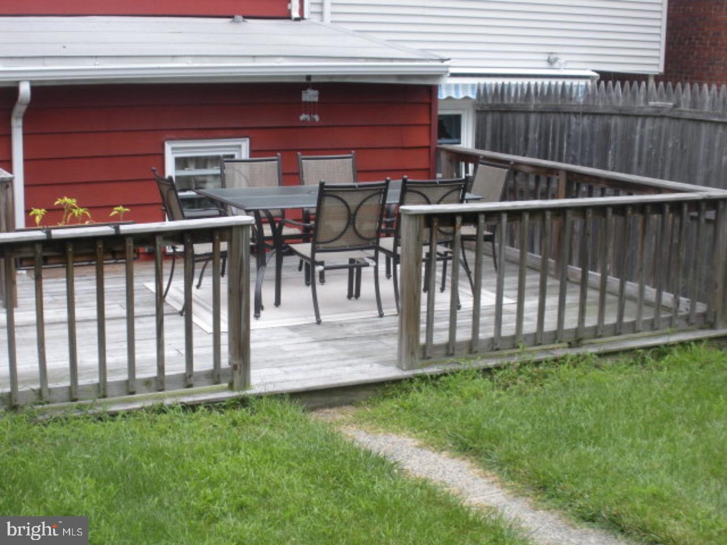 YORKVILLE - Residential