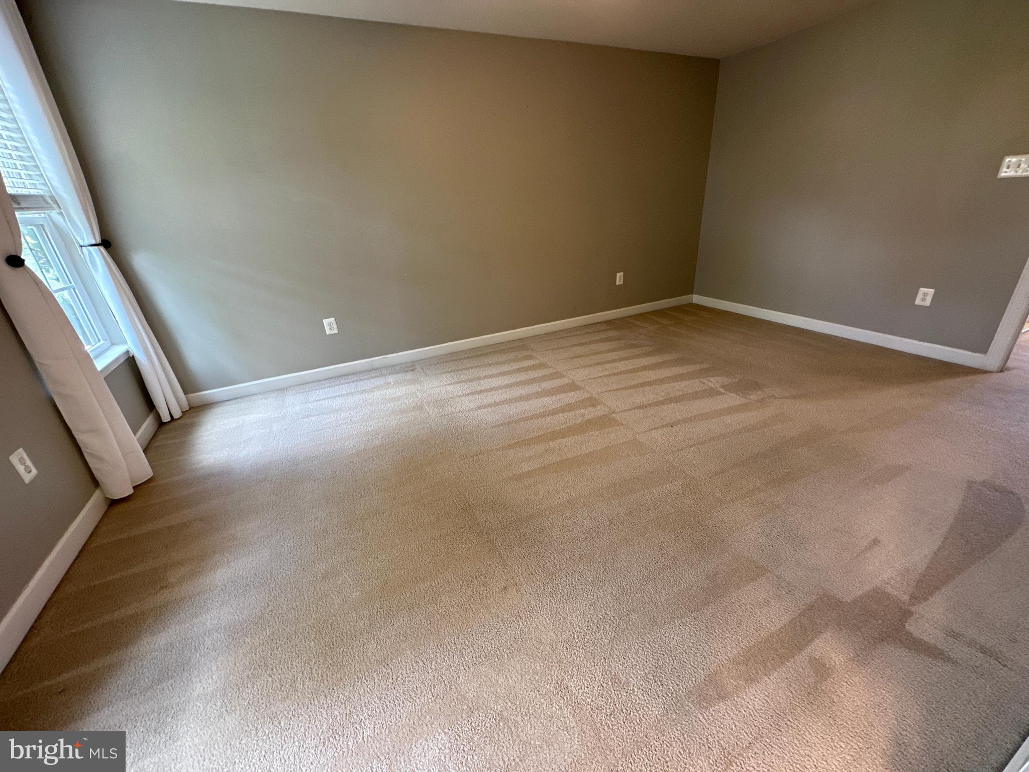 MAGRUDERS OVERLOOK - Residential Lease