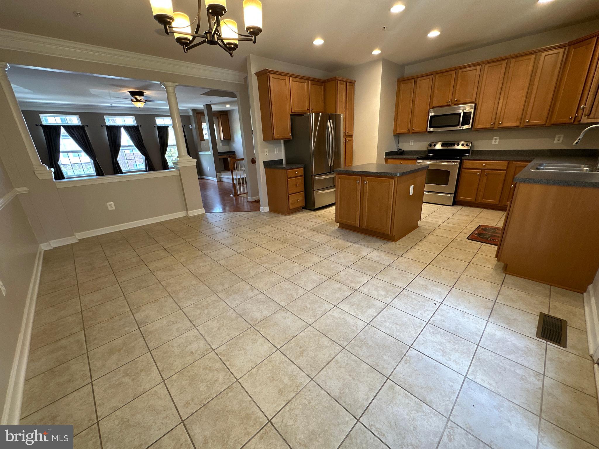 MAGRUDERS OVERLOOK - Residential Lease