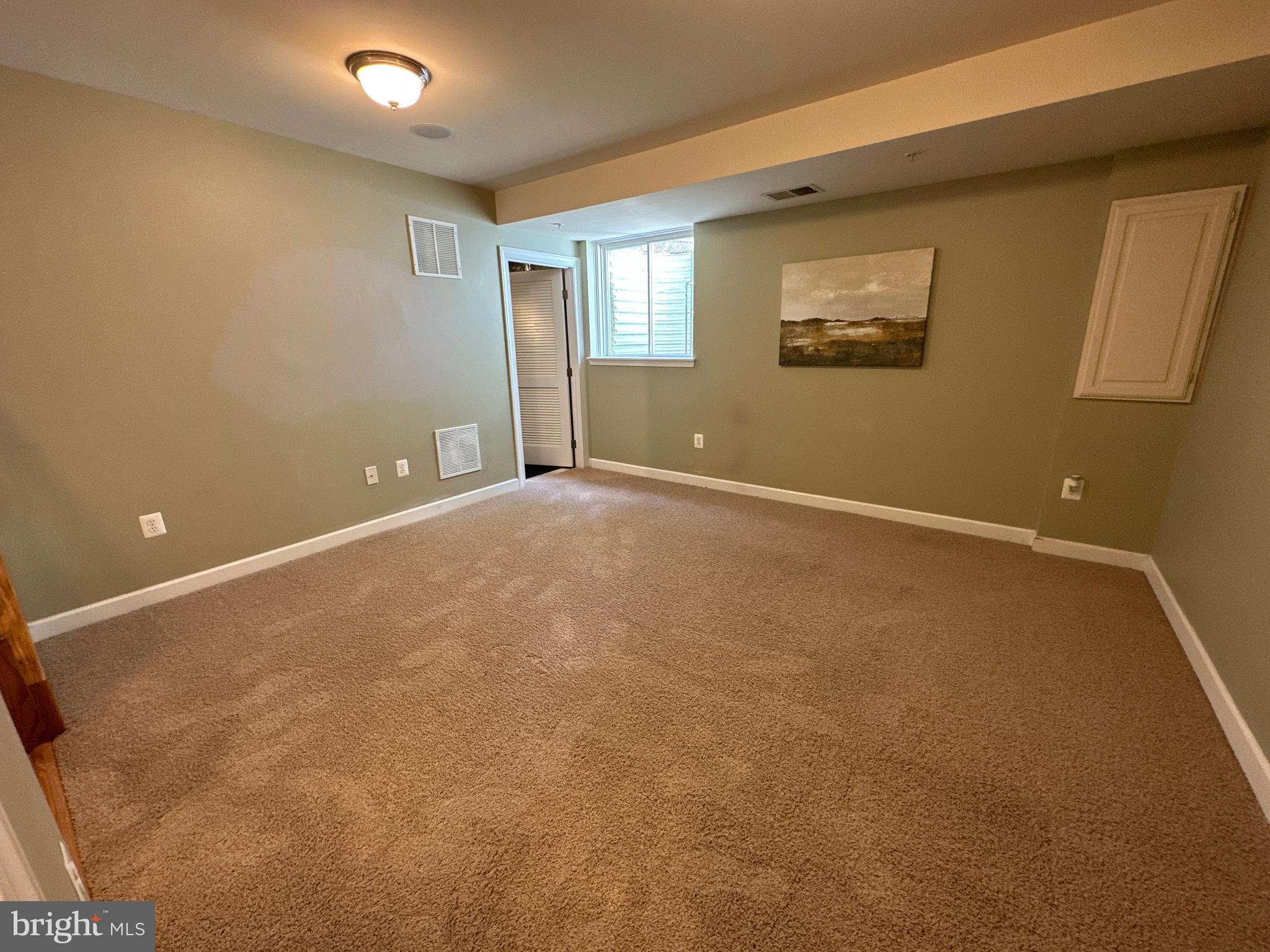 MAGRUDERS OVERLOOK - Residential Lease