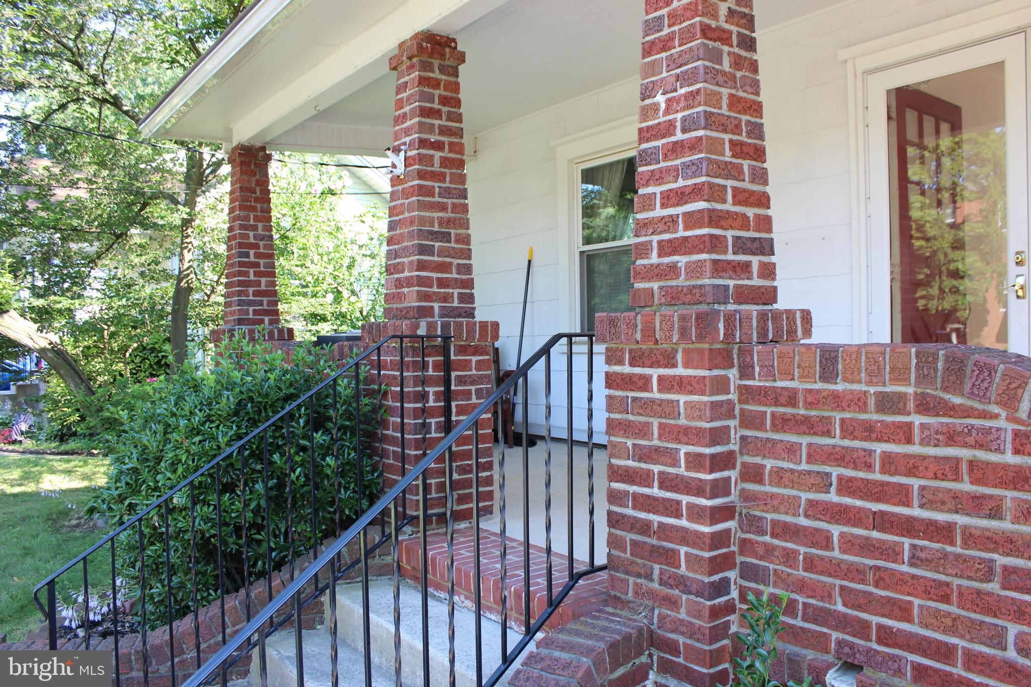 34 S POPLAR AVENUE