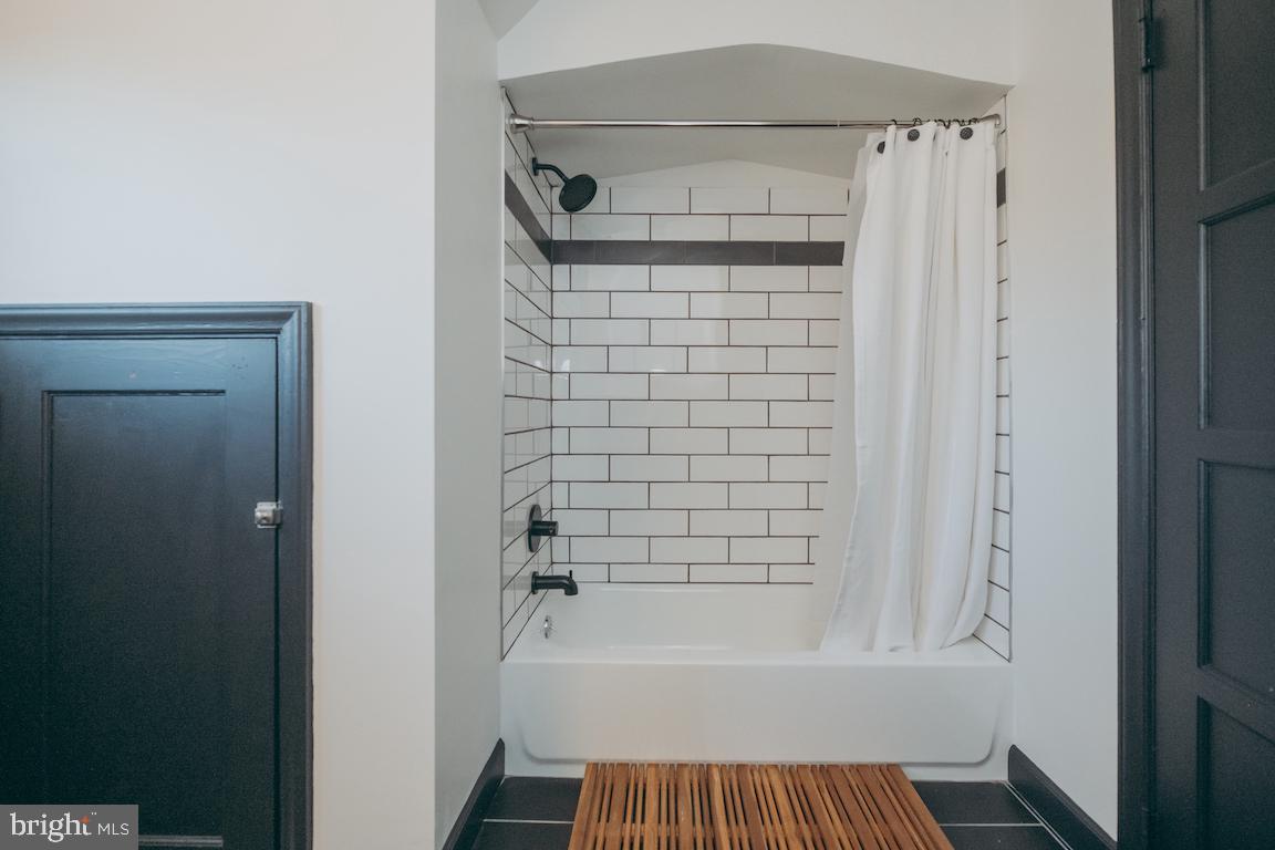 CONESTOGA - Residential Lease