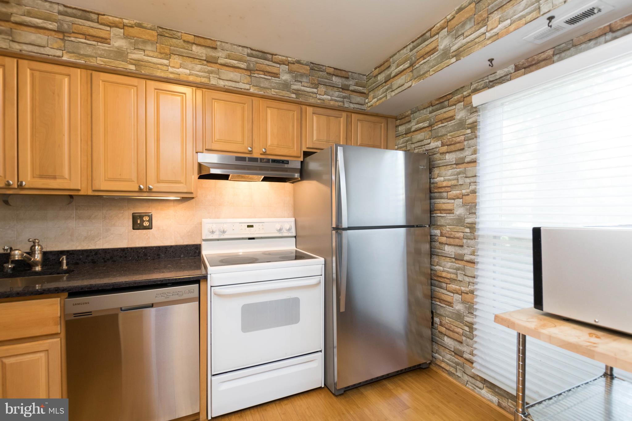 VILLAGE OF WILDE LAKE - Residential