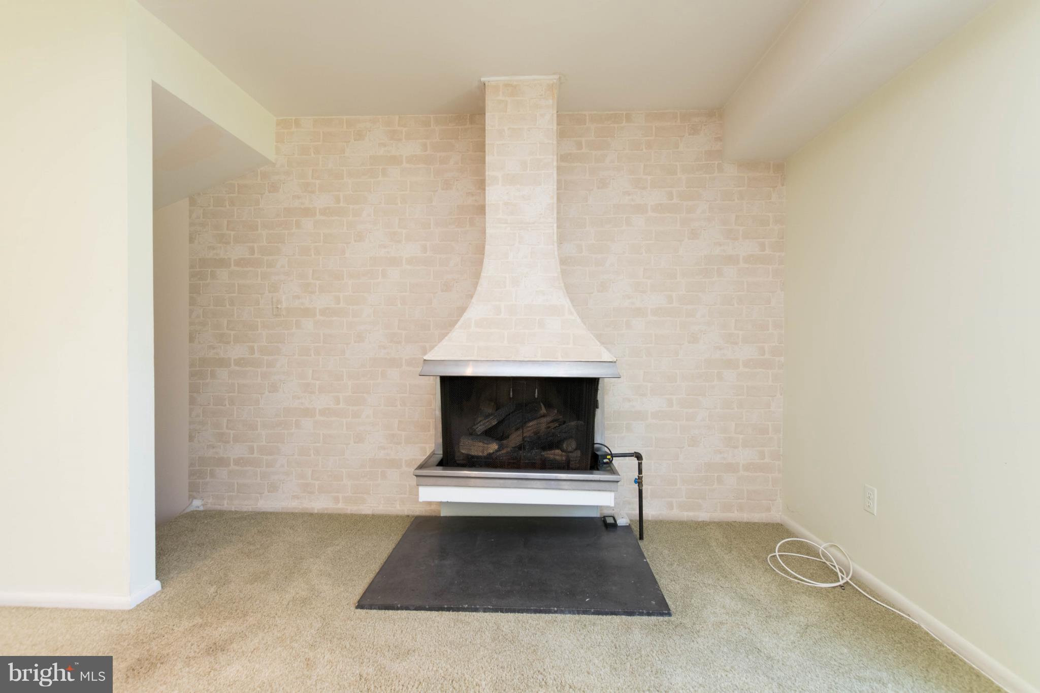 VILLAGE OF WILDE LAKE - Residential