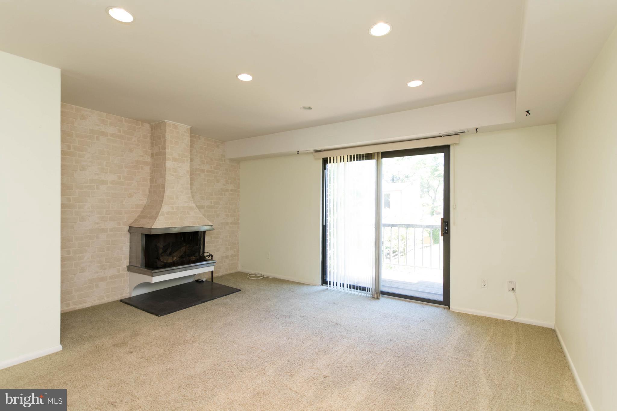 VILLAGE OF WILDE LAKE - Residential