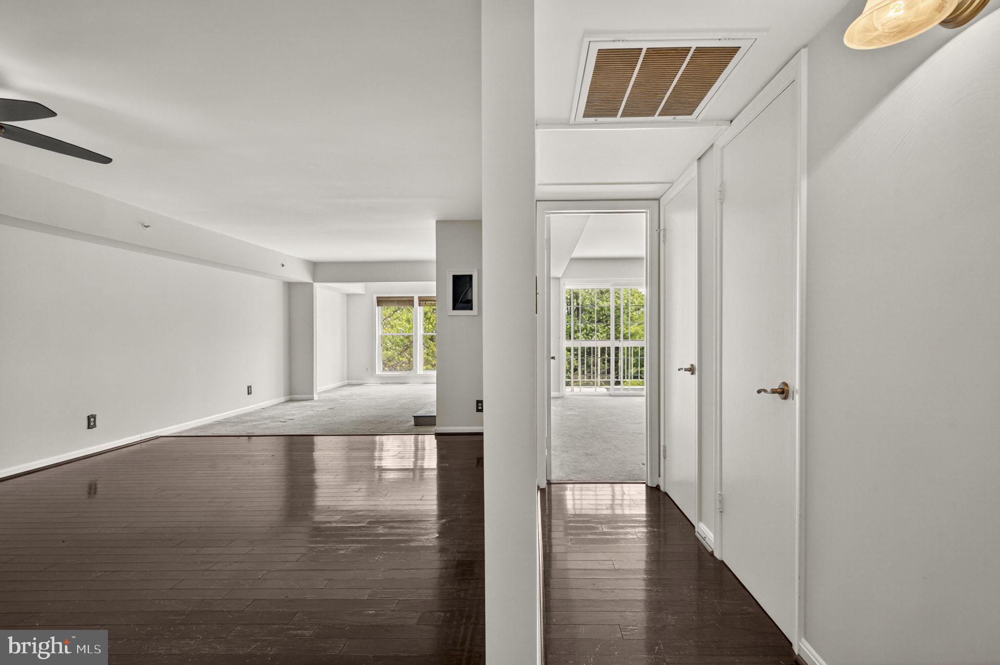 FOUR WINDS AT OAKTON - Residential
