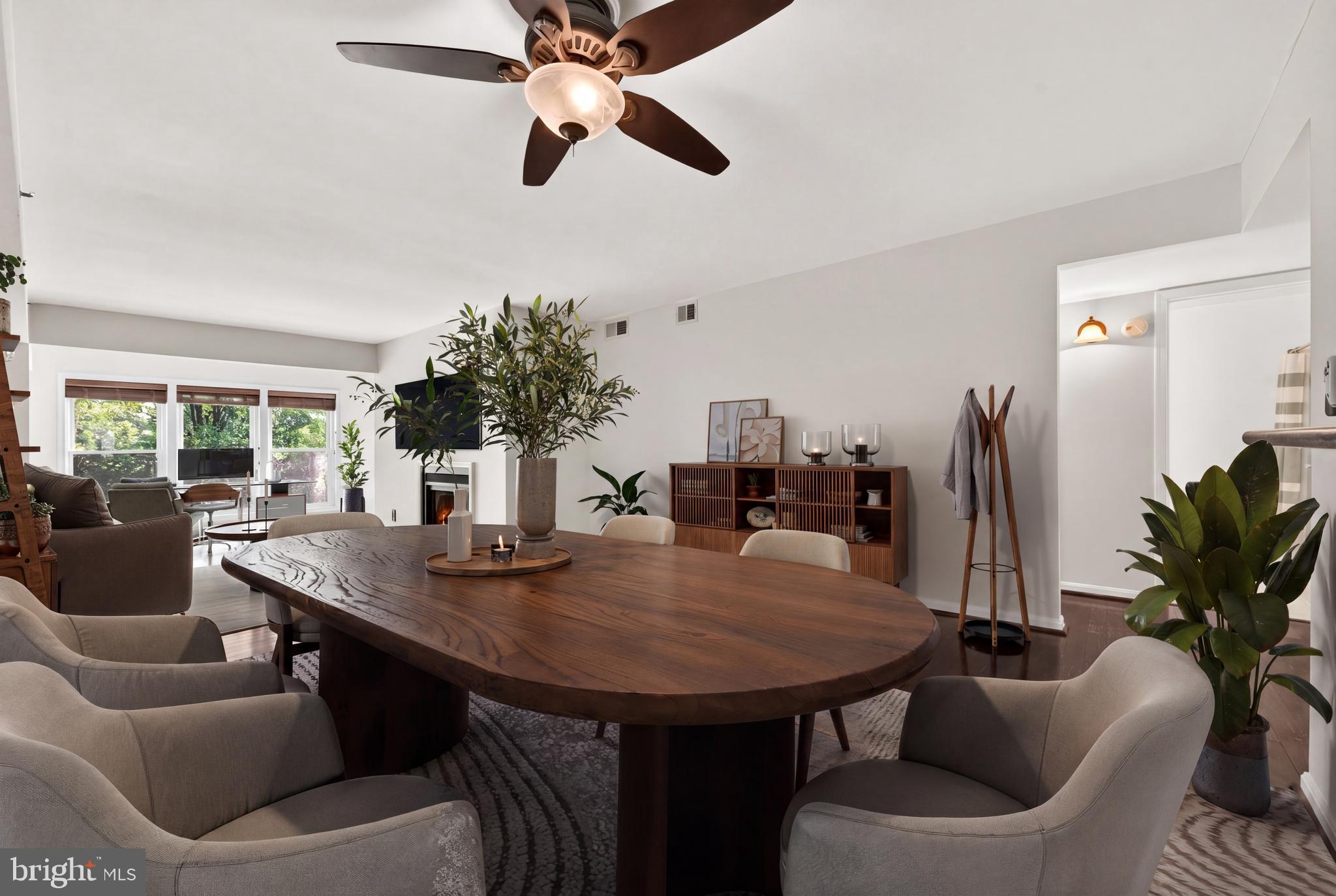 FOUR WINDS AT OAKTON - Residential